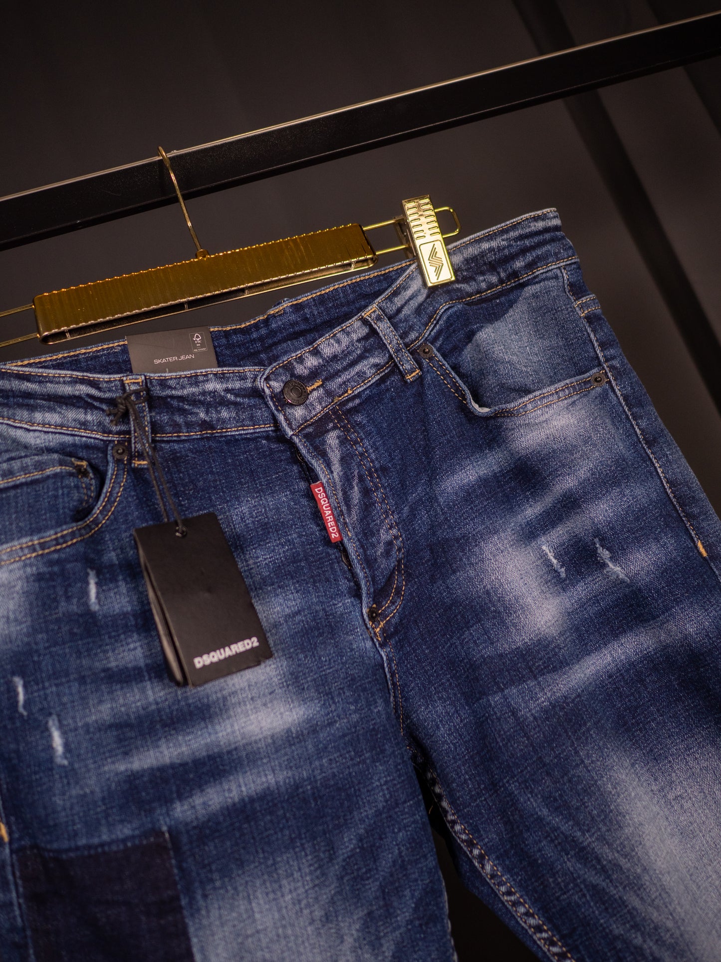 DSQUARED2
